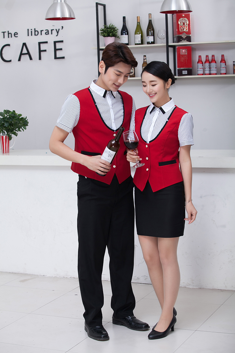 Đồng phục phục vụ nhà hàng